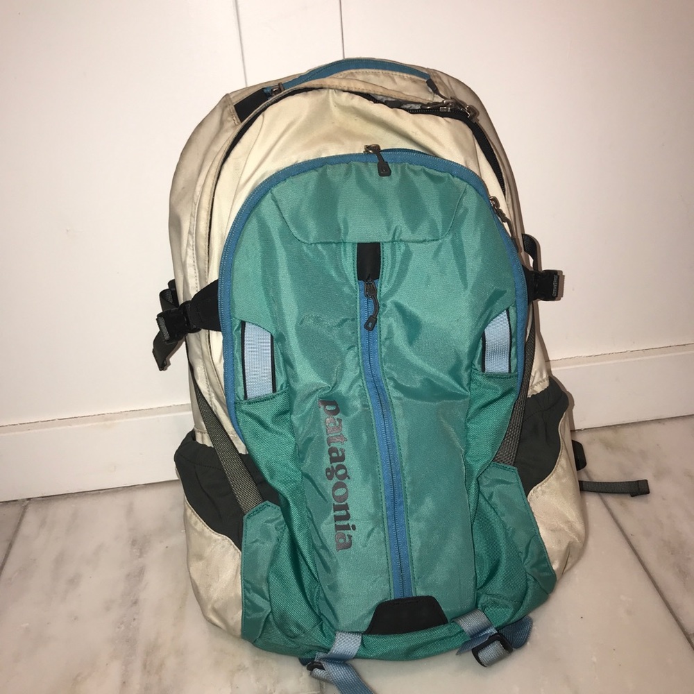 Patagonia backpack - turquoise and white